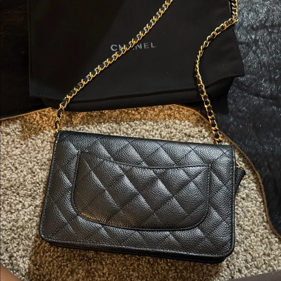 CHANEL Black Quilted Leather Crossbody Wallet with Gold Chain - Picture 2 of 8